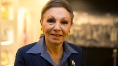 lebt farah diba noch
